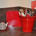 Chez Fins Bois Bed & Breakfast Nere
