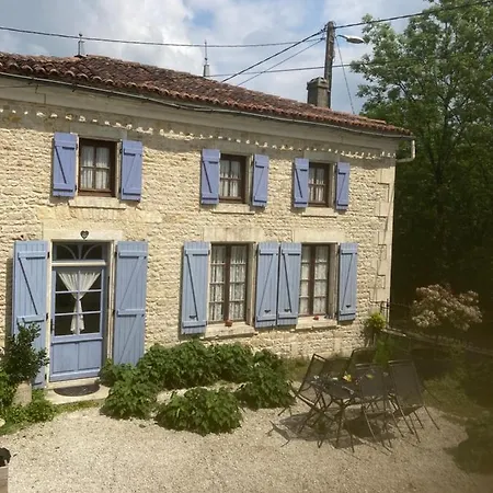 Chez Fins Bois Bed and breakfast Nere