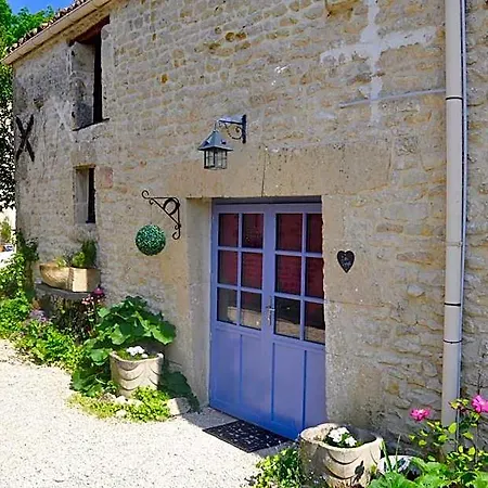 Chez Fins Bois Bed & Breakfast Nere