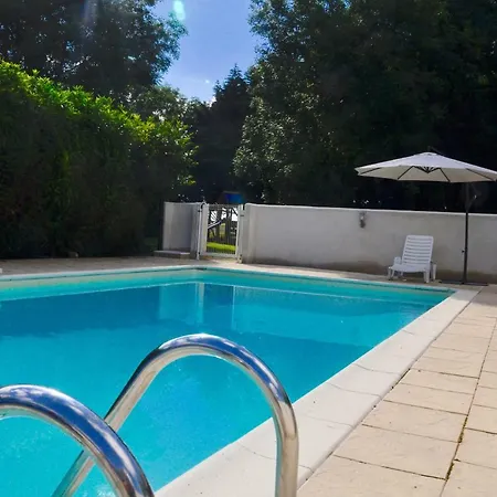 Chez Fins Bois 4* Nere