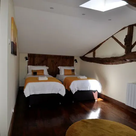Chez Fins Bois Bed and breakfast