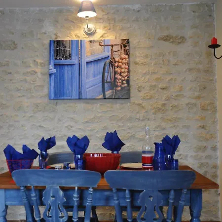 Chez Fins Bois Nocleg ze śniadaniem 4*